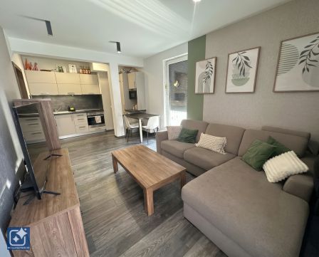 Kiadó Lakás 6000 Kecskemét , IGÉNYES,BÚTOROZOTT,DUPLA TERASZOS LAKÁS KIADÓ