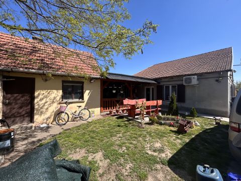 Eladó Ház 6453 Bácsbokod családi ház