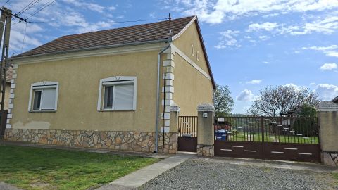 Eladó Ház 7228 Döbrököz 