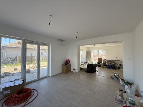 Eladó Ház 1182 Budapest 18. kerület , Amerikai konyhás nappali + 2 hálószobás új építésű ikerház