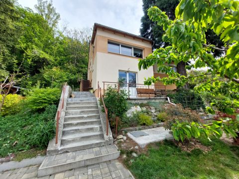 Eladó Ház 9400 Sopron , Sopronbánfalvi kolostor közelében eladó panorámás ház