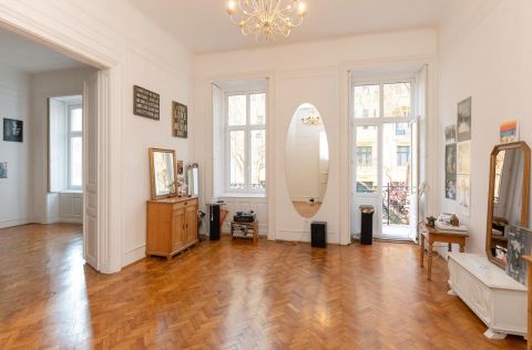 Eladó Lakás 1061 Budapest 6. kerület 