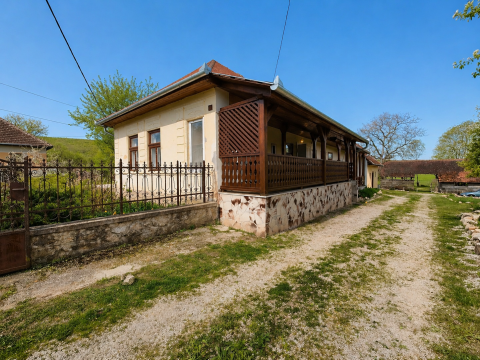 Eladó Ház 3768 Becskeháza 