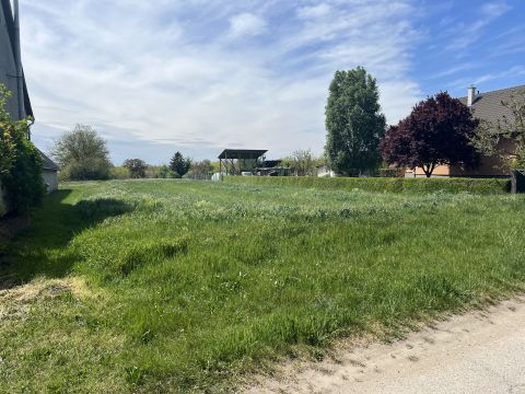 Eladó Telek 2431 Perkáta , Csendes utcában