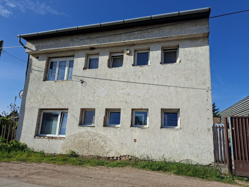 2721 Pilis , Pilis Penny környéke — 1/67