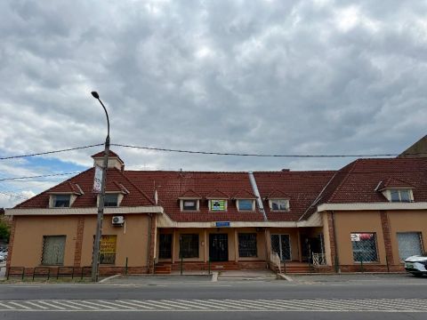 Eladó Üzlethelyiség 2120 Dunakeszi , 2120 Dunakeszi, Felsőtabán