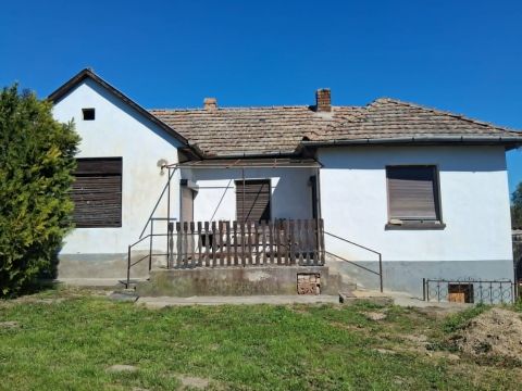 Eladó Ház 8676 Karád 