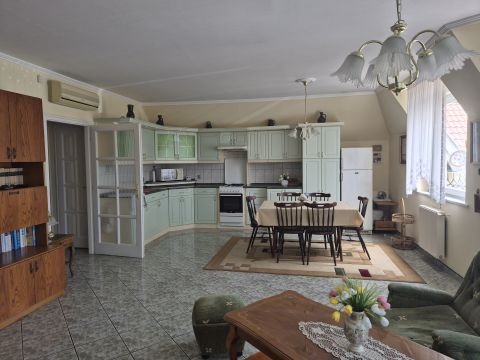 Eladó Lakás 1182 Budapest 18. kerület , Halomegyházi u.