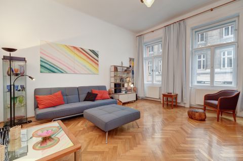 Eladó Lakás 1064 Budapest 6. kerület 