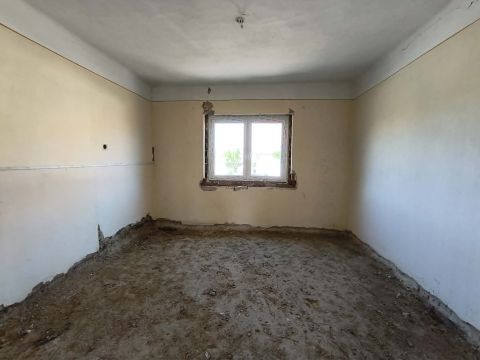 Eladó Ház 2182 Domony , M3-tól 5 percre, Domony legjobb utcája