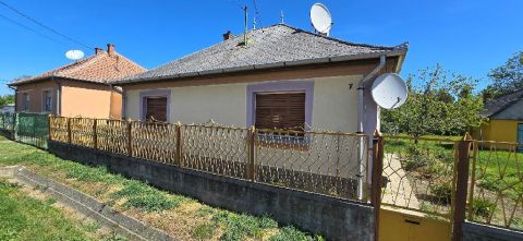 Eladó Ház 5130 Jászapáti , 5130 Jászapáti, Belvároshoz közel