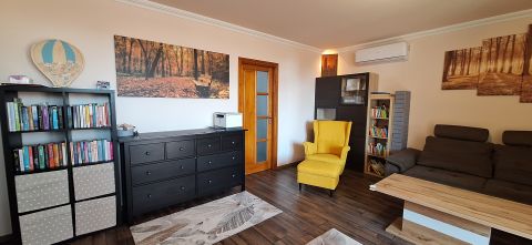 Eladó Lakás 6000 Kecskemét , NAPPALI + 3 SZOBÁS PRÉMIUM LAKÁS, GARÁZZSAL,TÁROLÓVAL