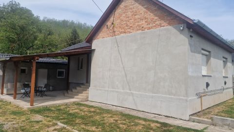 Eladó Ház 3104 Salgótarján , 21-es főút közeli