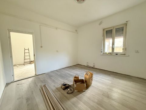 Eladó Ház 1192 Budapest 19. kerület , ÓVÁROS, 2 db. HÁZRÉSZ, 28+48 m2 EGYBEN ELADÓ