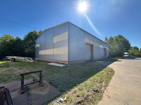 Eladó Ipari 5600 Békéscsaba 5600 Békéscsaba, belterület