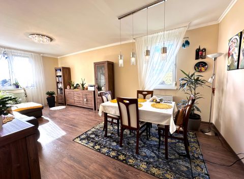Eladó Lakás 1184 Budapest 18. kerület Felújított lakás a Lakatos lakótelepen, szigetelt házban