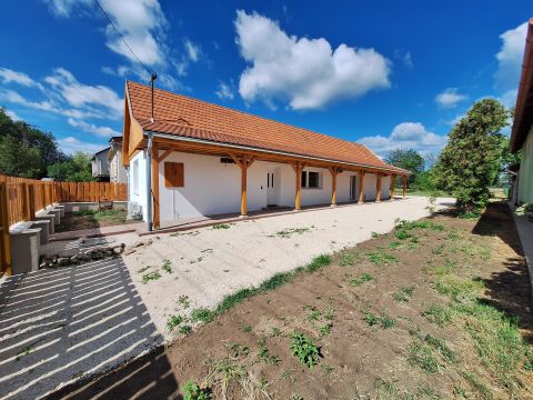 Eladó Ház 8085 Vértesboglár , Kossuth Lajos utca
