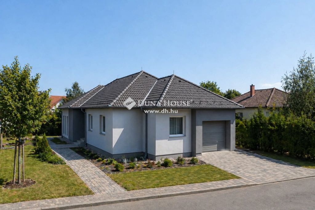 2737 Ceglédbercel , Ceglédbercel Iskolához közel — 1/11