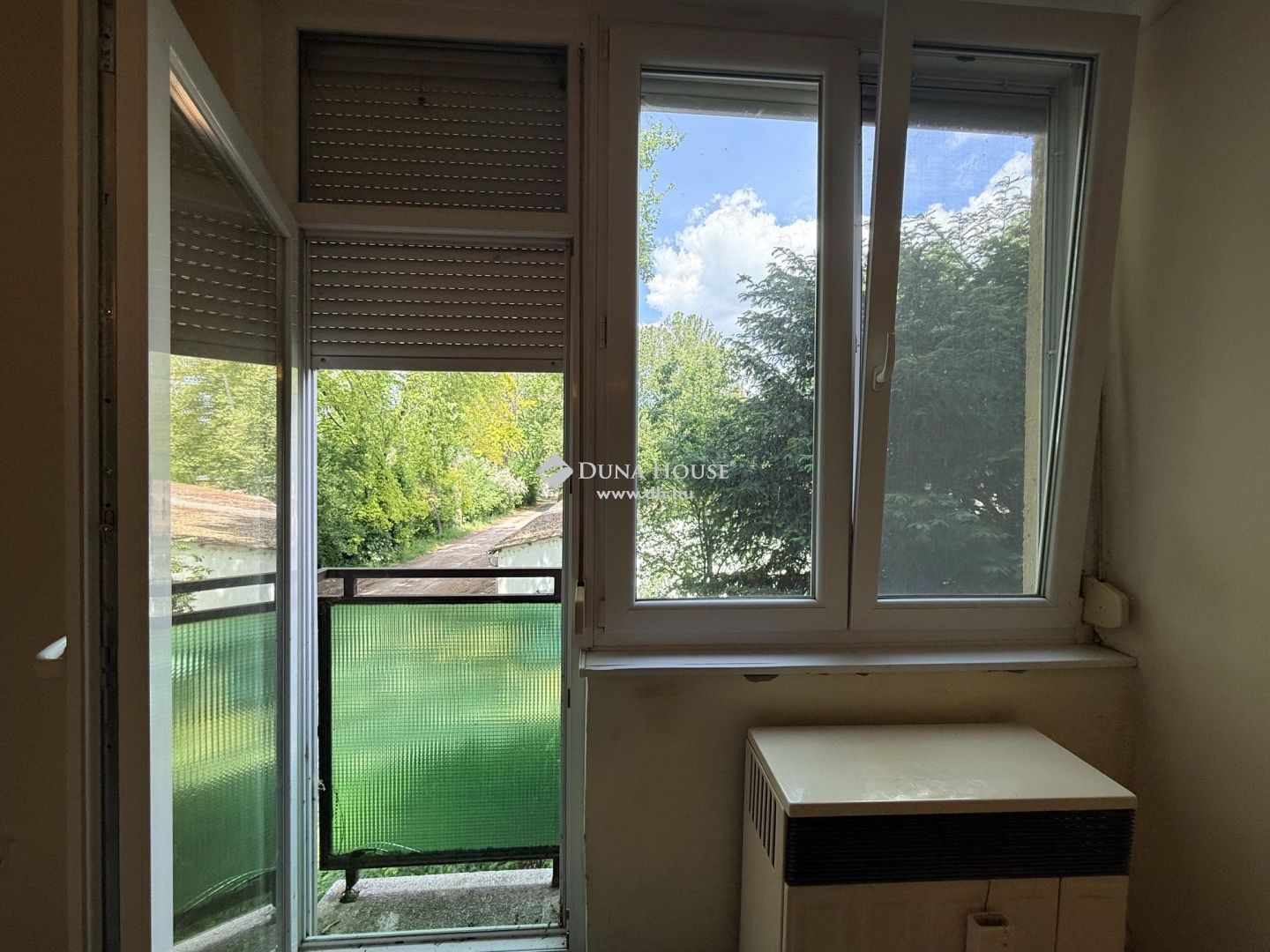 Első emeleti, háromszobás téglalakás Kalocsán – LK092472
