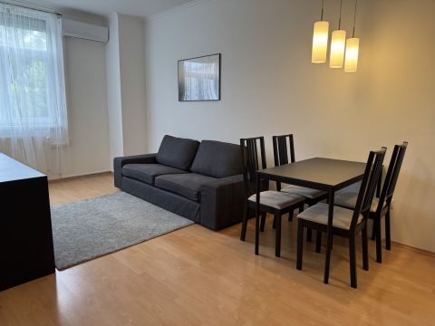 Kiadó Lakás 2060 Bicske , Tölgyfa utca