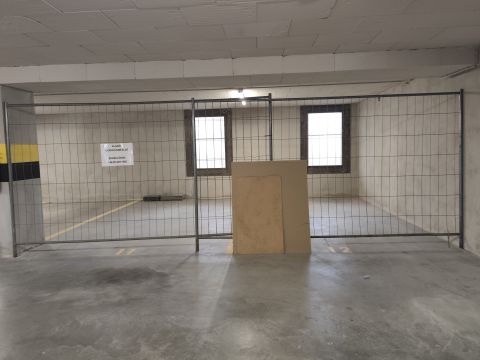 Eladó Parkoló 2900 Komárom 