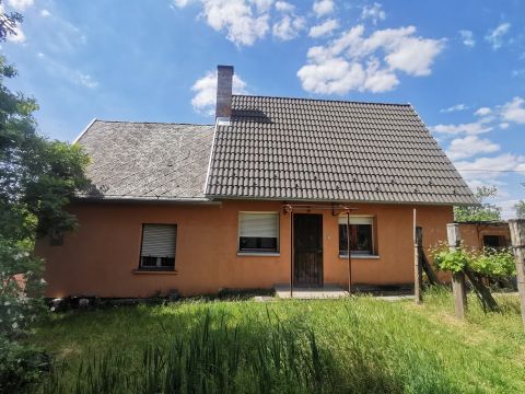 Eladó Ház 2896 Szomód 