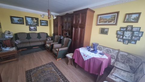 Eladó Lakás 8000 Székesfehérvár 