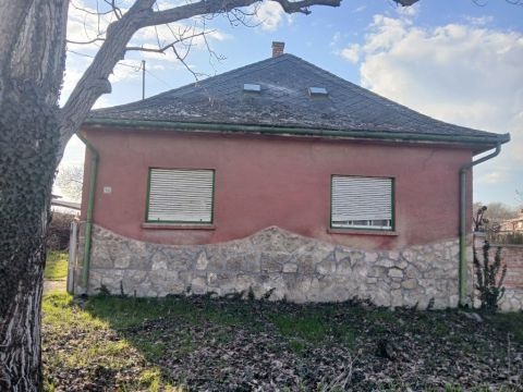 Eladó Ház 2921 Komárom 