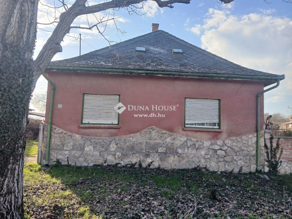 2921 Komárom — 1/11