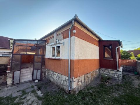 Eladó Ház 9242 Jánossomorja , Posta környékén
