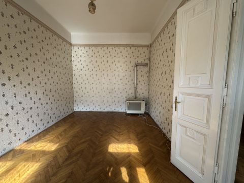 Eladó Lakás 1094 Budapest 9. kerület Corvin negyedben kiváló befektetési lehetőség - Önálló HRSZ