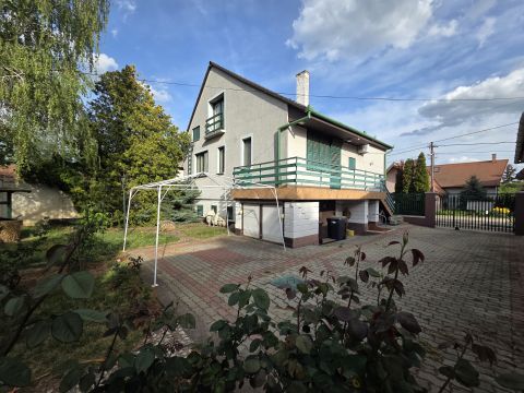 Eladó Ház 5000 Szolnok 