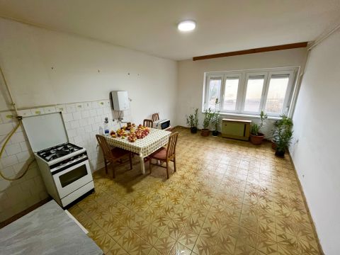 Eladó Ház 3300 Eger , Árpád úton, az OMV  kúttal szemben