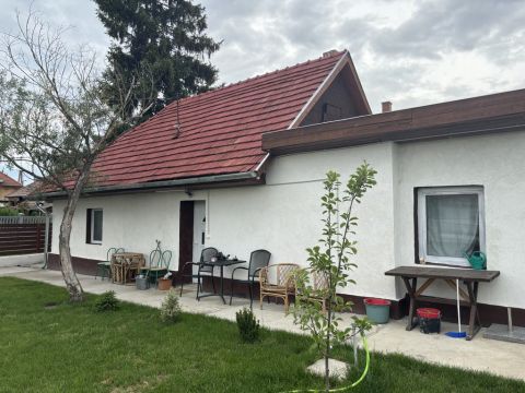 Eladó Ház 2251 Tápiószecső , Tápiószecső Központi részén