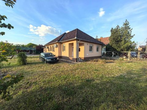 Eladó Ház 4030 Debrecen , 4030 Debrecen, Homokkert
