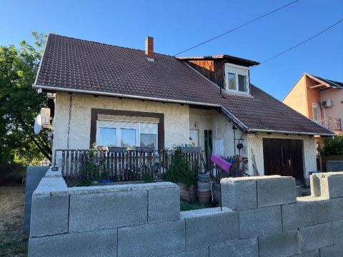 Eladó Ház 2432 Szabadegyháza , 2432 Szabadegyháza, Központ