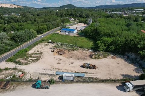 Eladó Ipari 2800 Tatabánya , Eszterházy József utca