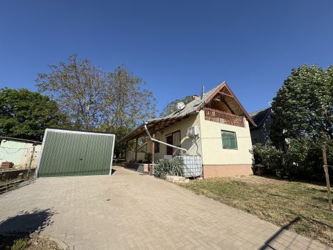 Eladó Telek 8081 Zámoly , Disznóhegyi dűlőben