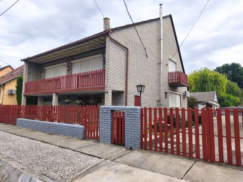 Eladó Ház 7200 Dombóvár , Bernát János utca