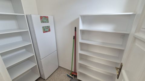 Kiadó Lakás 6000 Kecskemét Felújított 3 szobás, 100nm-es, 2. em-i lakás