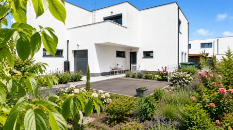 Eladó Ház 1188 Budapest 18. kerület , Minimál stílusú lakópark, 4 szoba + Garázs + 400m2 kert