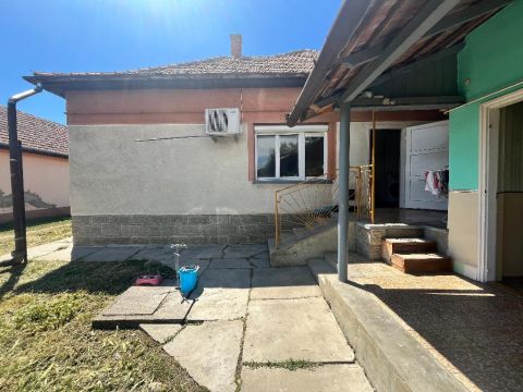 Eladó Ház 5055 Jászladány 5055 Jászladány, csendes
