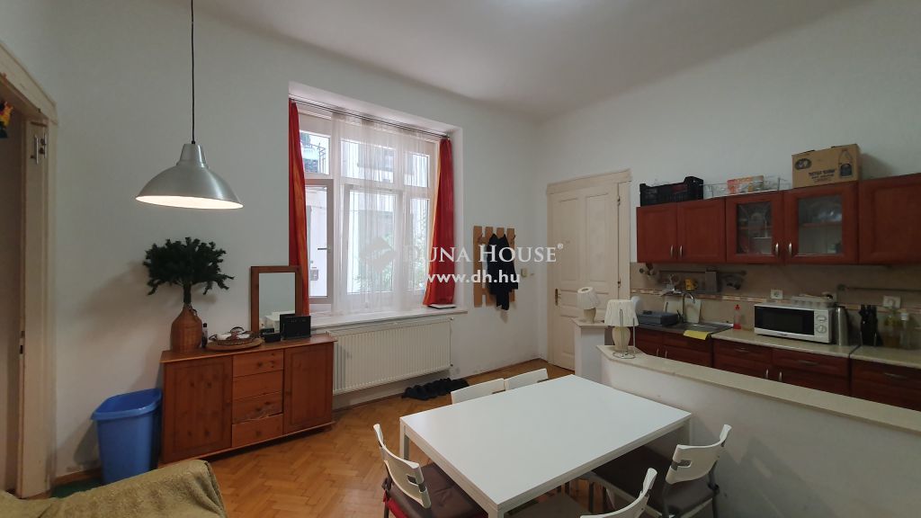 Eladó Lakás Budapest VI. kerület, 