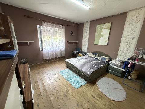 Eladó Ház 2945 Tárkány , Vasdinnye-szőlőhegy