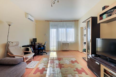 Eladó Lakás 1184 Budapest 18. kerület , Laktos ltp.-n, 6. emeleti, 54 nm-es, panorámás lakás