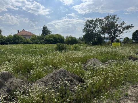 Eladó Ipari 2000 Szentendre , KFC közelében