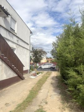 Eladó Lakás 4400 Nyíregyháza Kertváros központi részén