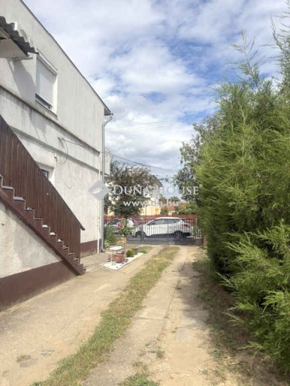4400 Nyíregyháza , Kertváros központi részén — 1/24