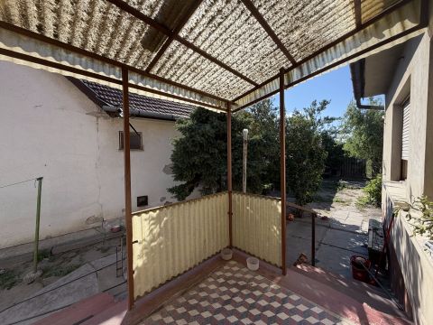 Eladó Ház 2700 Cegléd Központhoz közel