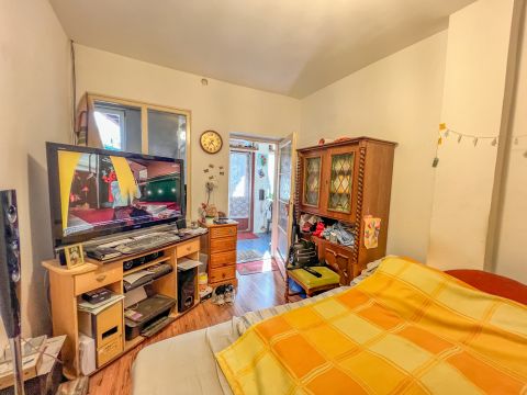 Eladó Lakás 1201 Budapest 20. kerület Felújítandó félszobás házrész, fedett terasszal, tárolóval